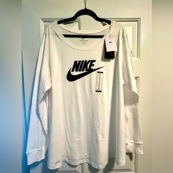 Nike Tops - NWT-Nike long sleeve t-shirt in size 2X